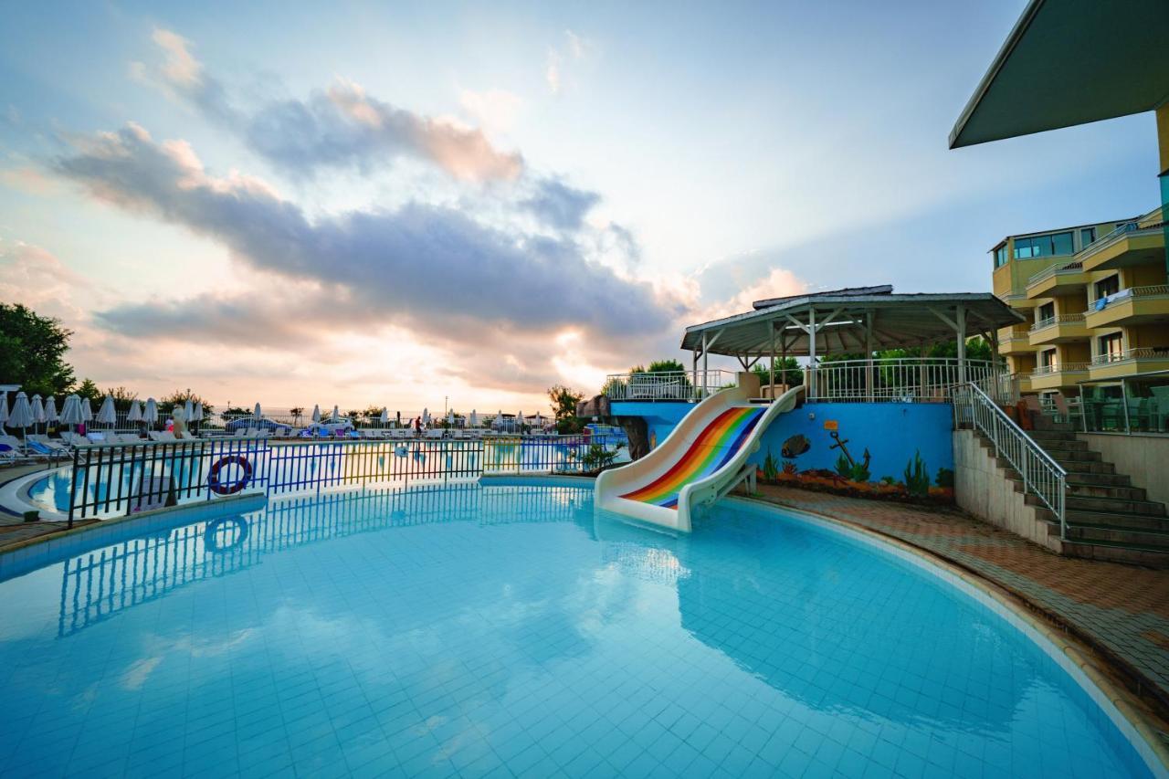 Hotel Perla Beach Club Приморско Экстерьер фото